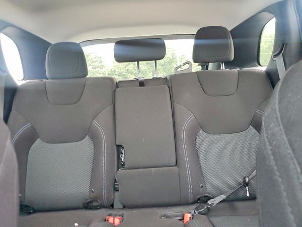 2019 JEEP CHEROKEE LATITUDE FWD