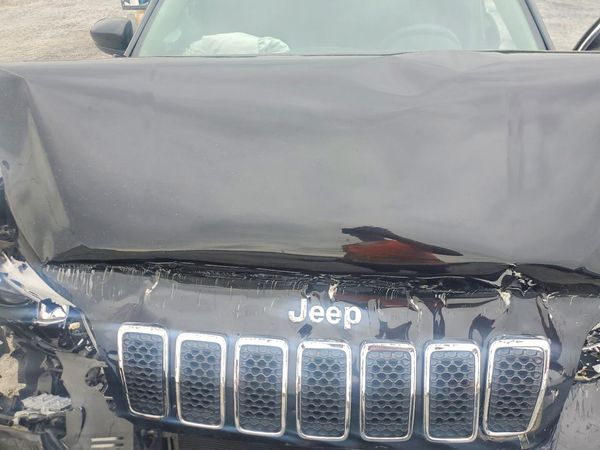2019 JEEP CHEROKEE LATITUDE FWD
