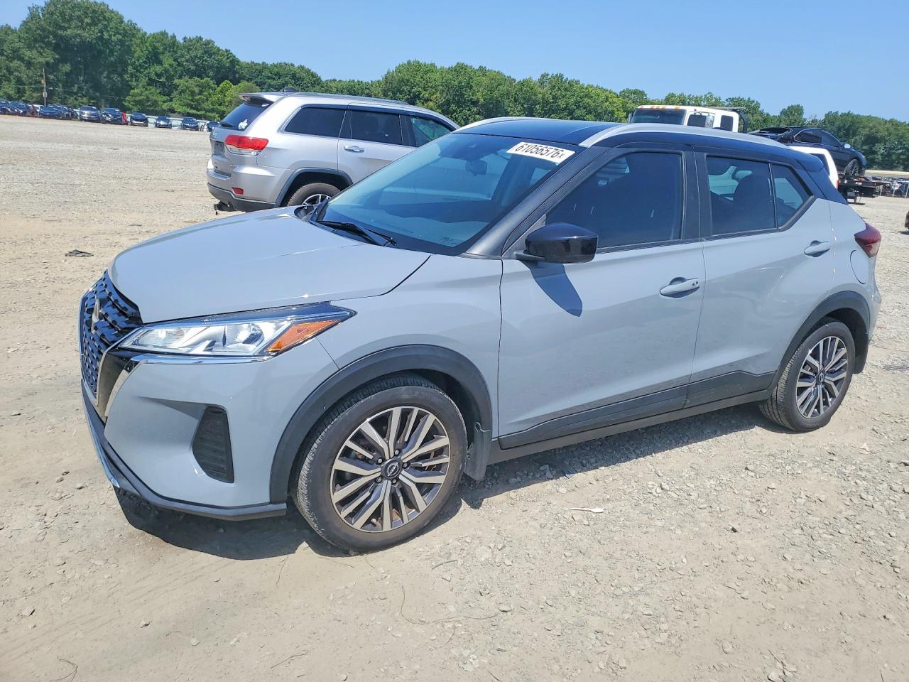 2023 NISSAN KICKS