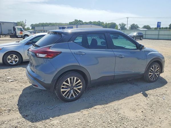 2023 NISSAN KICKS