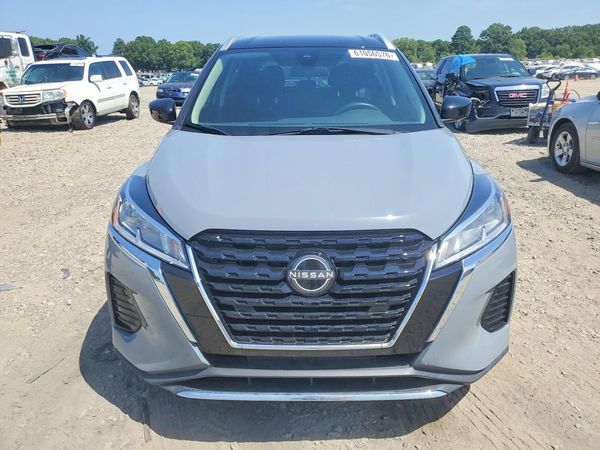 2023 NISSAN KICKS