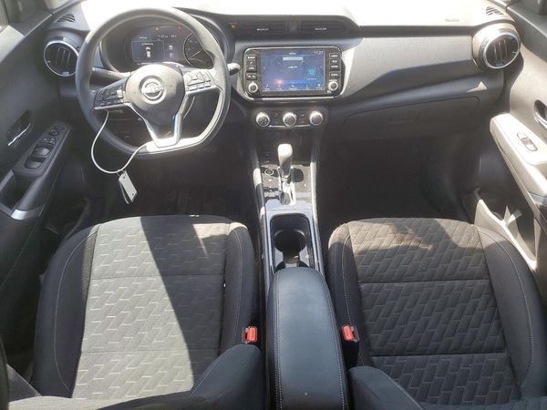 2023 NISSAN KICKS