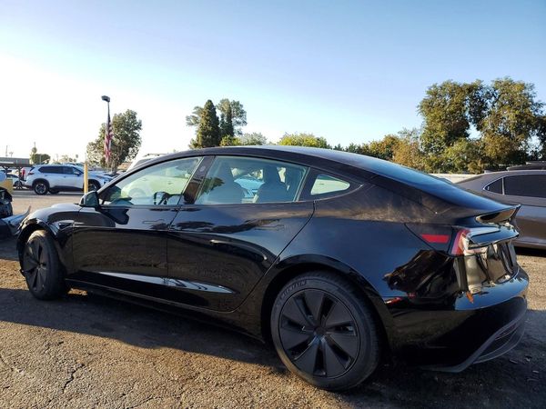 2026 TESLA MODEL 3