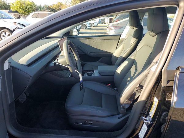 2026 TESLA MODEL 3