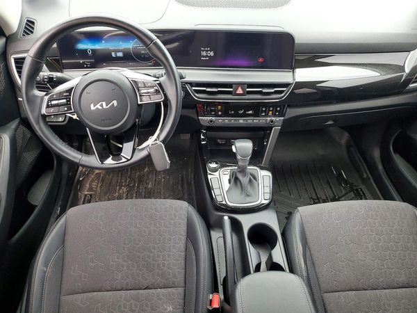 2024 KIA SELTOS S, X-Line