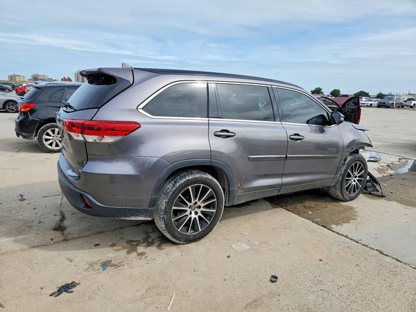 2018 TOYOTA HIGHLANDER SE/XLE