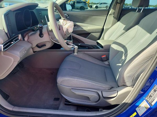 2021 HYUNDAI ELANTRA