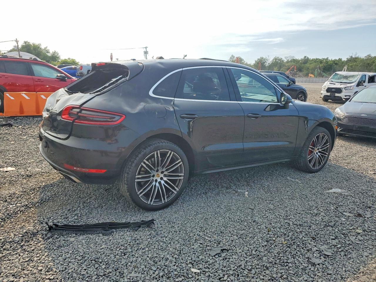 2015 PORSCHE MACAN