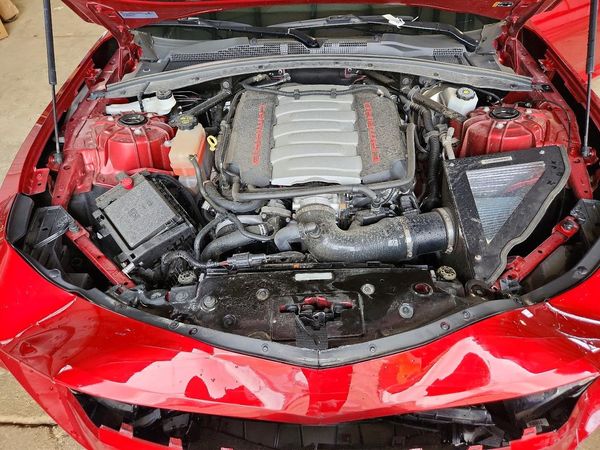 2018 CHEVROLET CAMARO 2SS — Engine bay