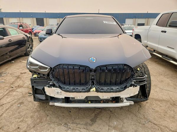 2023 BMW X6 xDrive40i
