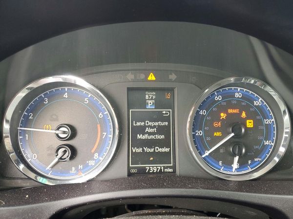 2019 TOYOTA COROLLA