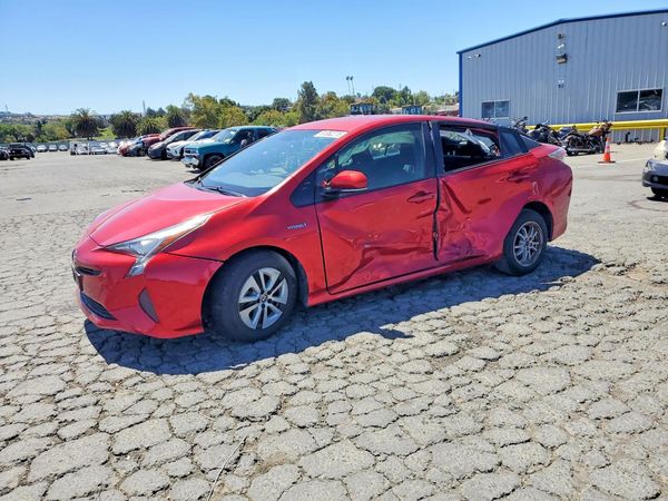 2016 TOYOTA PRIUS