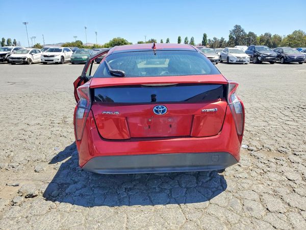 2016 TOYOTA PRIUS