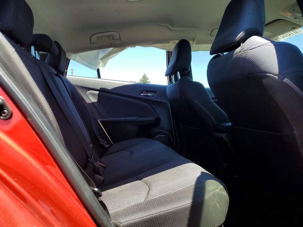 2016 TOYOTA PRIUS