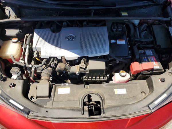 2016 TOYOTA PRIUS
