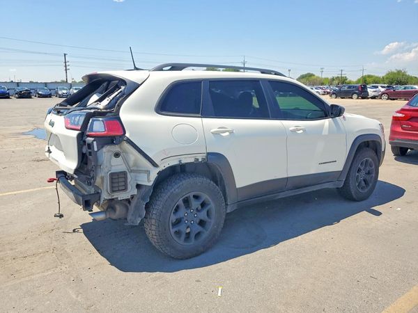 2019 JEEP CHEROKEE TRAILHAWK 4X4
