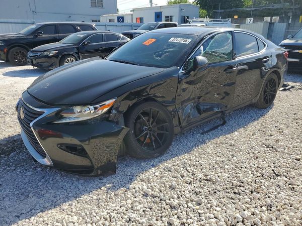 2017 LEXUS ES