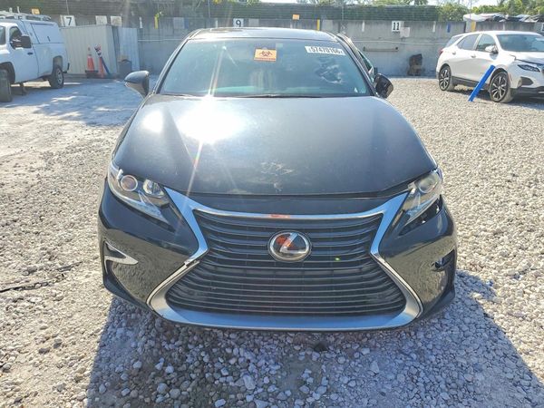 2017 LEXUS ES