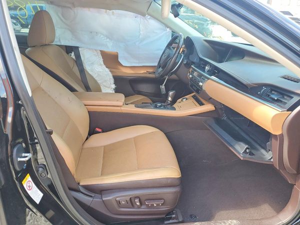 2017 LEXUS ES
