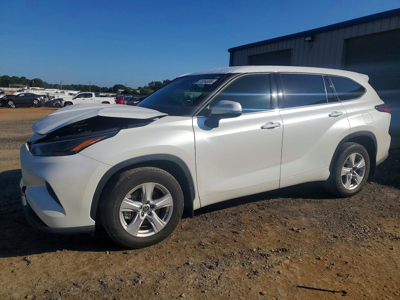 2022 TOYOTA HIGHLANDER L