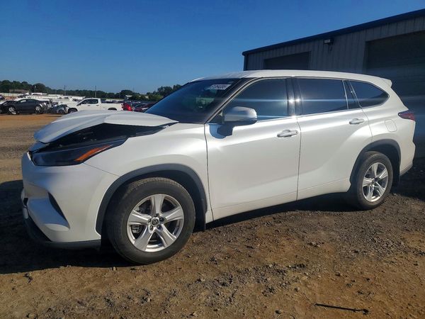 2022 TOYOTA HIGHLANDER L