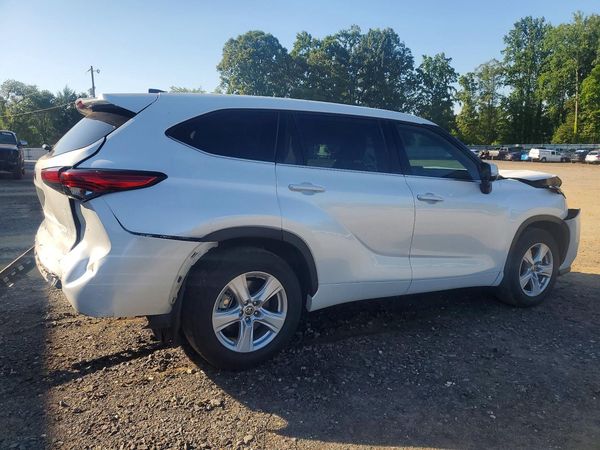 2022 TOYOTA HIGHLANDER L