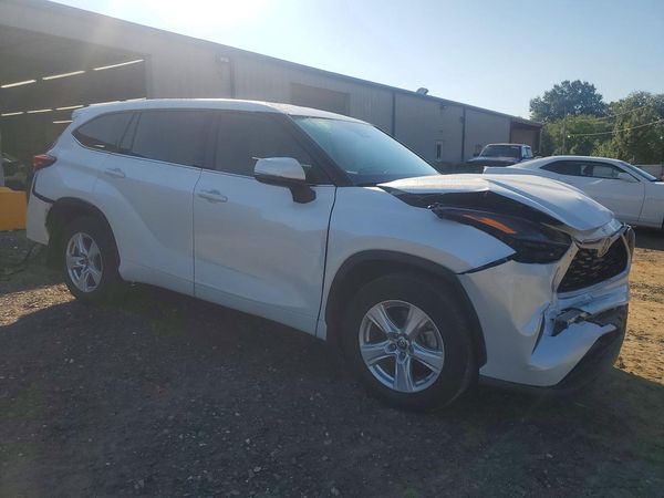 2022 TOYOTA HIGHLANDER L