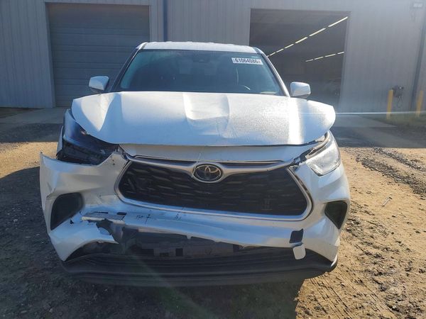 2022 TOYOTA HIGHLANDER L