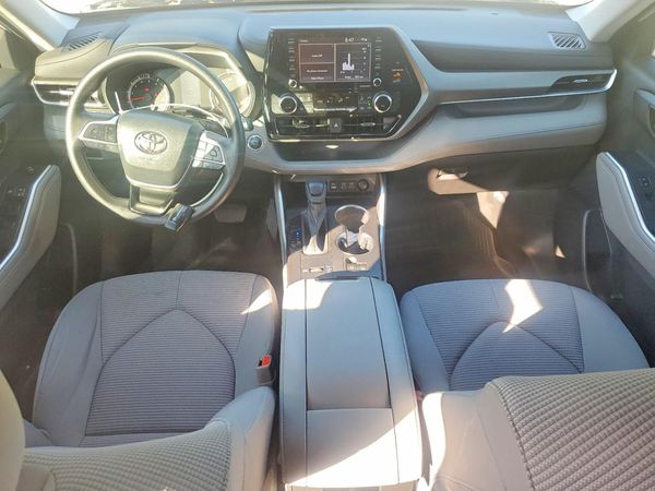 2022 TOYOTA HIGHLANDER L