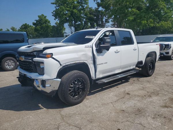 2025 CHEVROLET SILVERADO — DSFA — Front 3/4