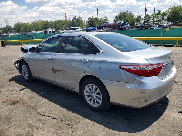2016 TOYOTA CAMRY