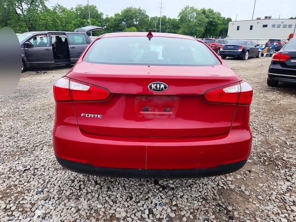 2016 KIA FORTE GL (Middle-Low Grade)