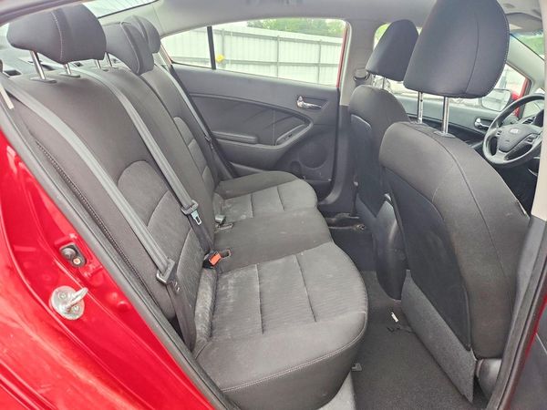 2016 KIA FORTE GL (Middle-Low Grade)