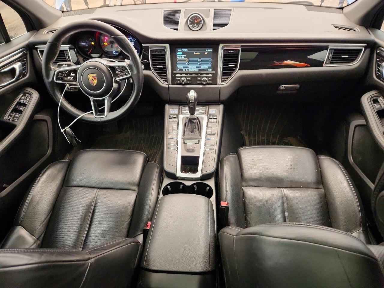 2016 PORSCHE MACAN