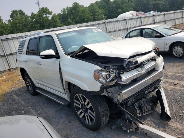 2022 TOYOTA 4RUNNER Limited