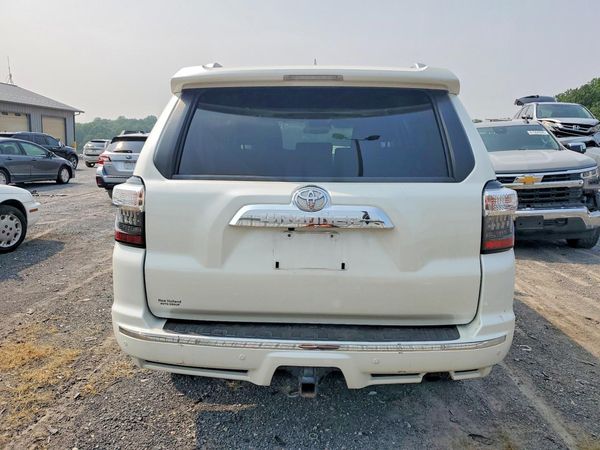 2022 TOYOTA 4RUNNER Limited