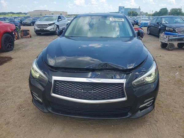 2015 INFINITI Q50