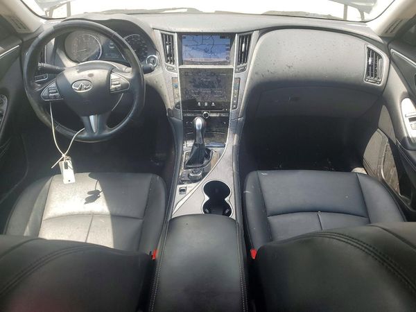 2015 INFINITI Q50