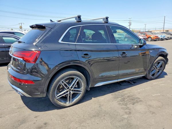 2025 AUDI Q5 E S Line quattro Premium