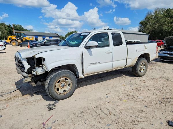 2016 TOYOTA TACOMA — Front 3/4