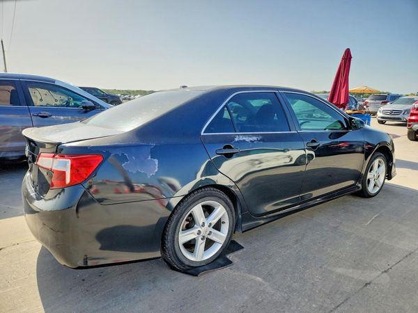 2012 TOYOTA CAMRY
