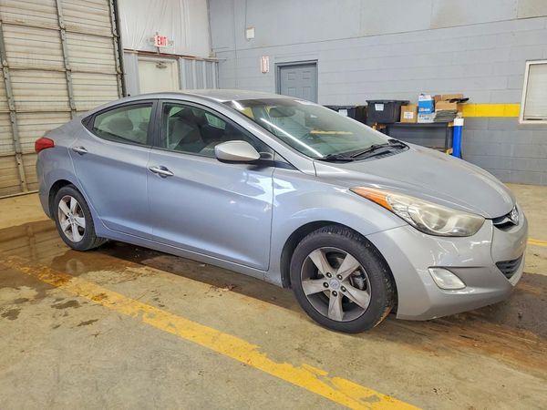 2013 HYUNDAI ELANTRA
