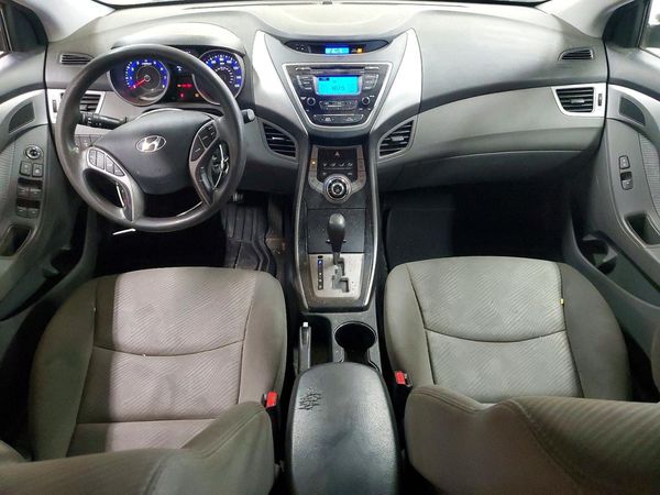 2013 HYUNDAI ELANTRA