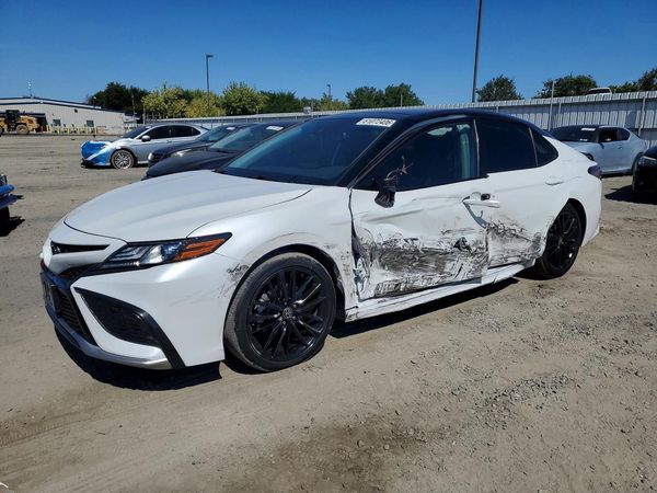 2024 TOYOTA CAMRY XSE