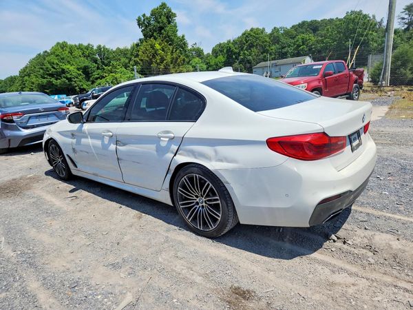 2019 BMW 530