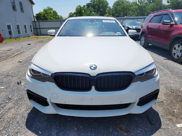 2019 BMW 530