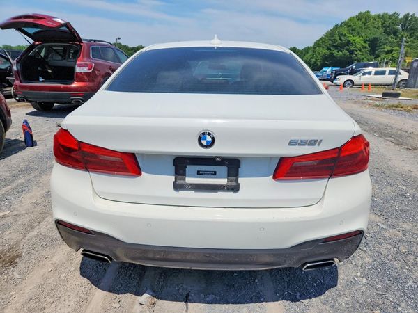 2019 BMW 530