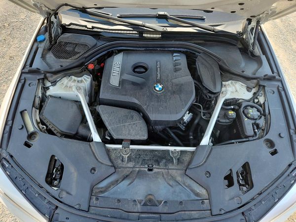 2019 BMW 530