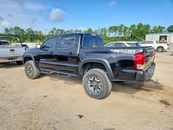 2017 TOYOTA TACOMA