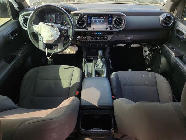 2017 TOYOTA TACOMA